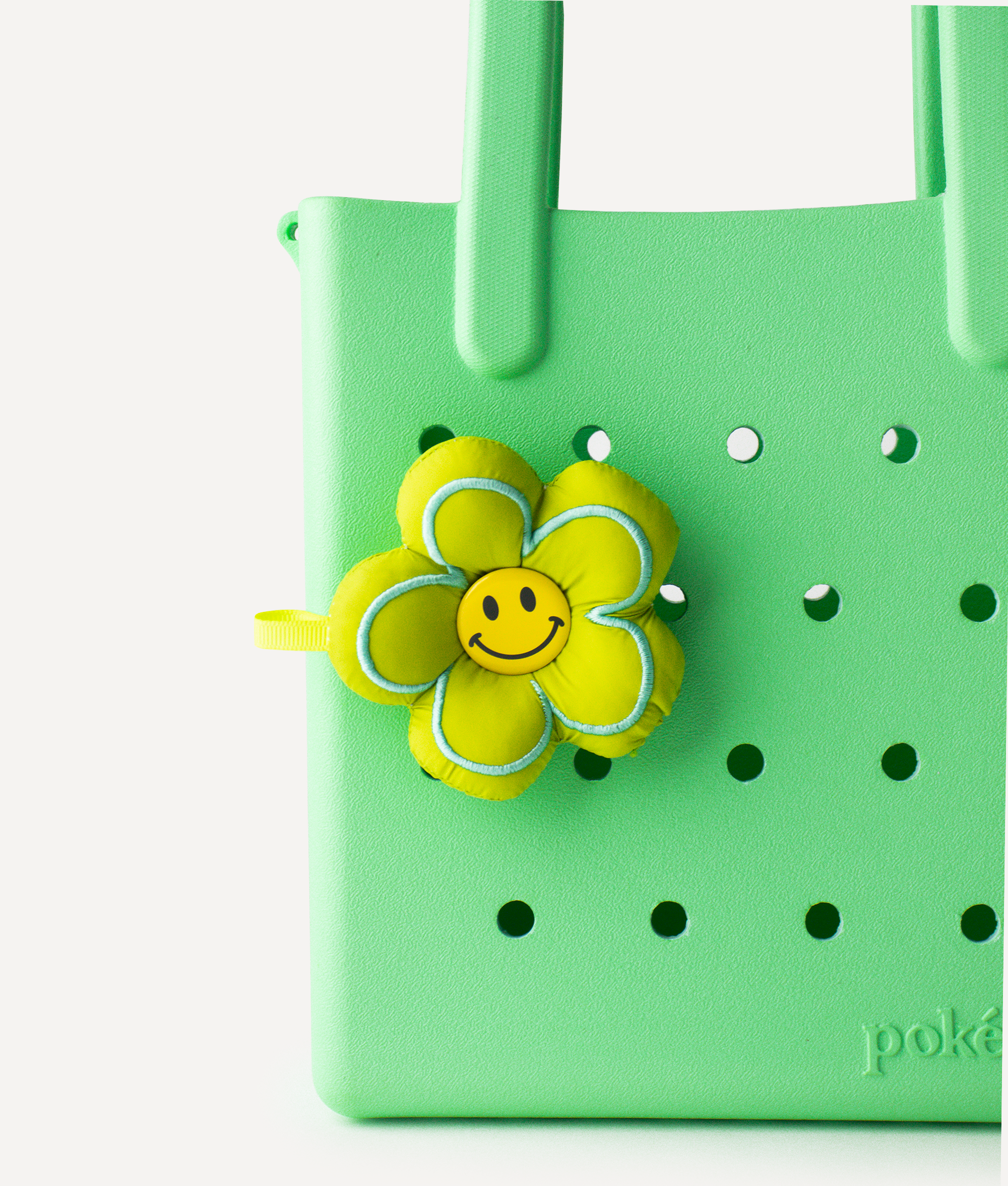 SMILE FLOWER PIN