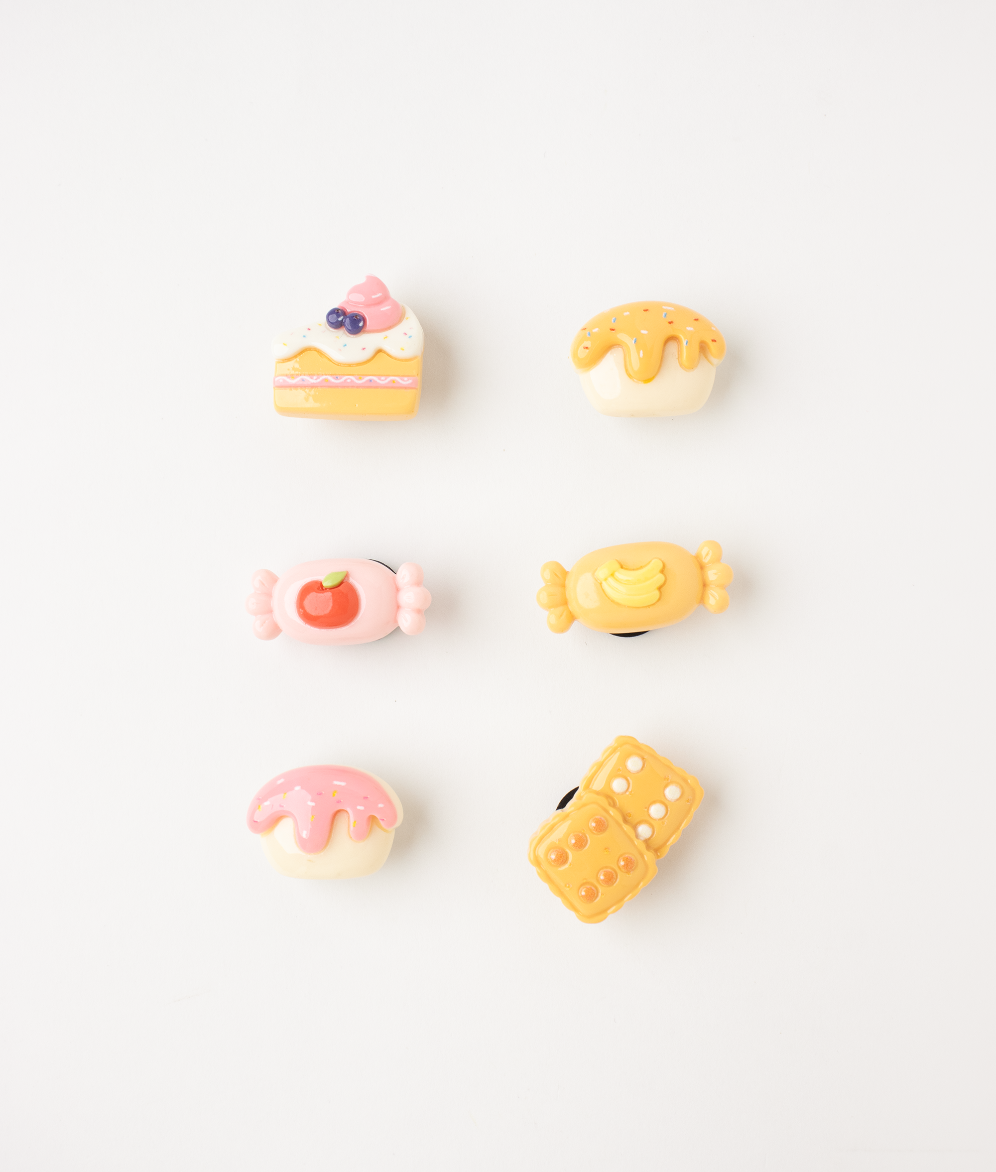 CHARMS & PINS