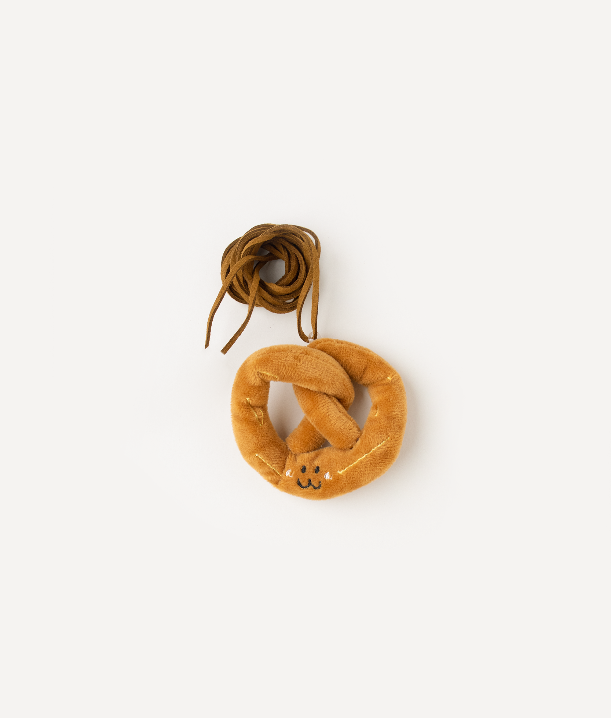 PRETZEL PLUSH LONG CHARM