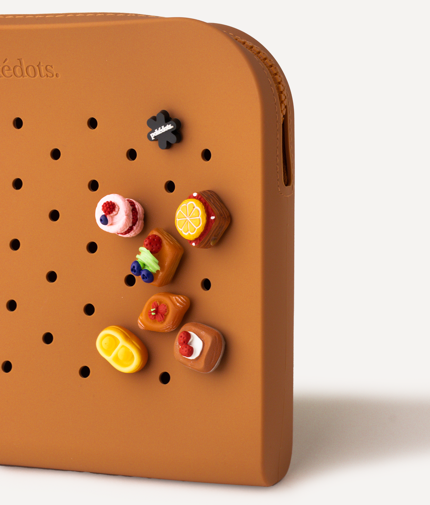 BREAD & DESSERT PIN