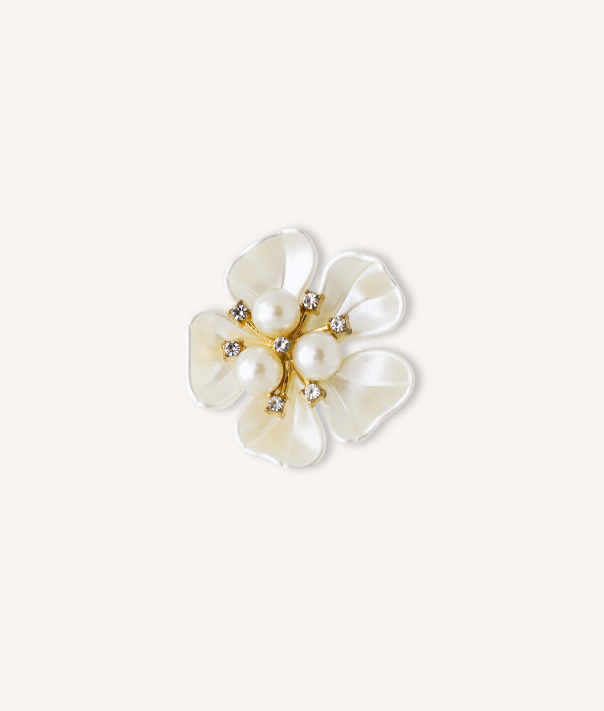 PEARL WHITE FLOWER PIN